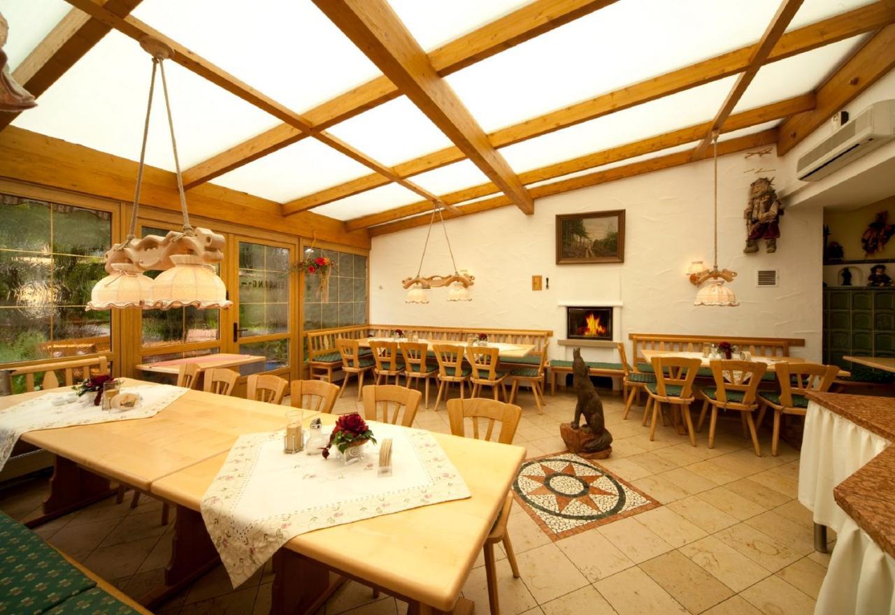 Gasthaus Zur Wolfsschlucht Hotel Sugenheim Exterior foto